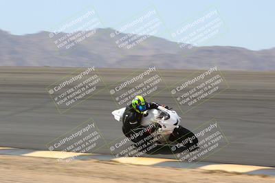 media/Apr-10-2022-SoCal Trackdays (Sun) [[f104b12566]]/Bowl (11am)/